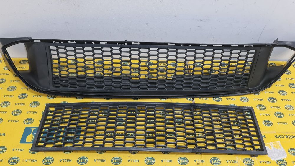 Grila proiector centru bara fata M pachet BMW 5 f10 f11