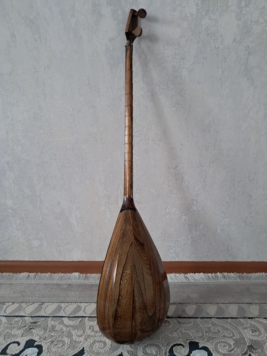 Продаётся домбра