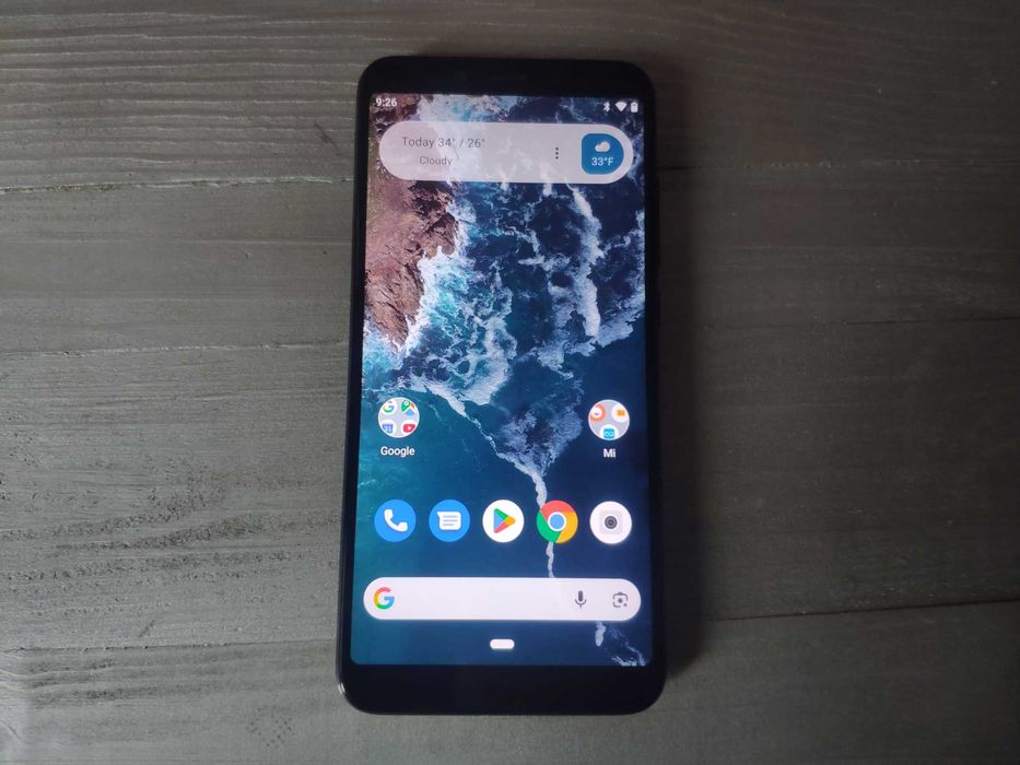 Продавам Xiaomi Mi A2 4/64GB