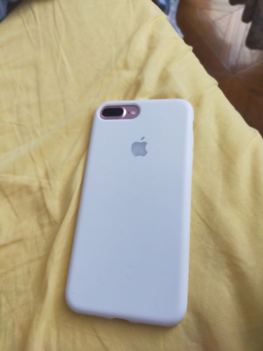 Продам айфон семь плюс