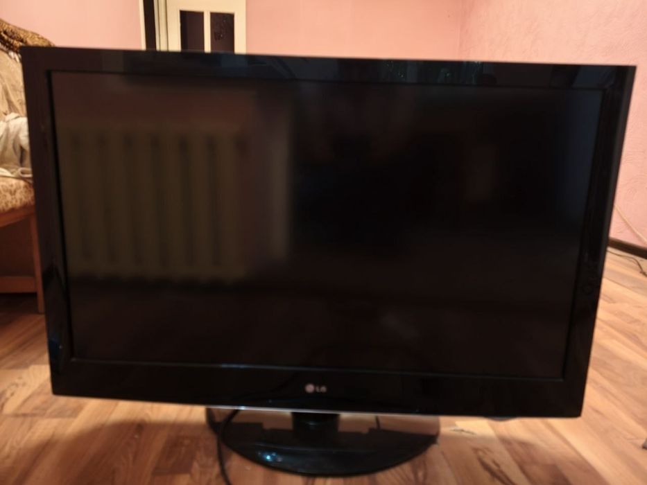 Продаётся Телевизор LG