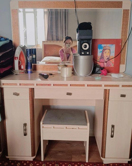 Продам спальный гарнитур