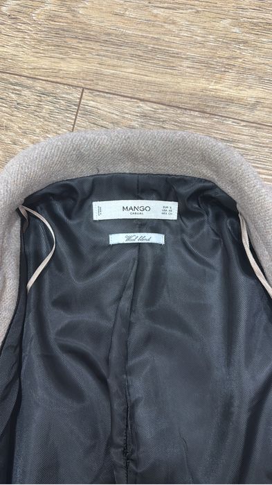 Продам пальто манго
