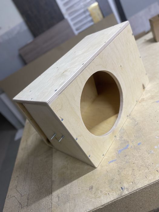 Продам короб для саба 12 дюймов