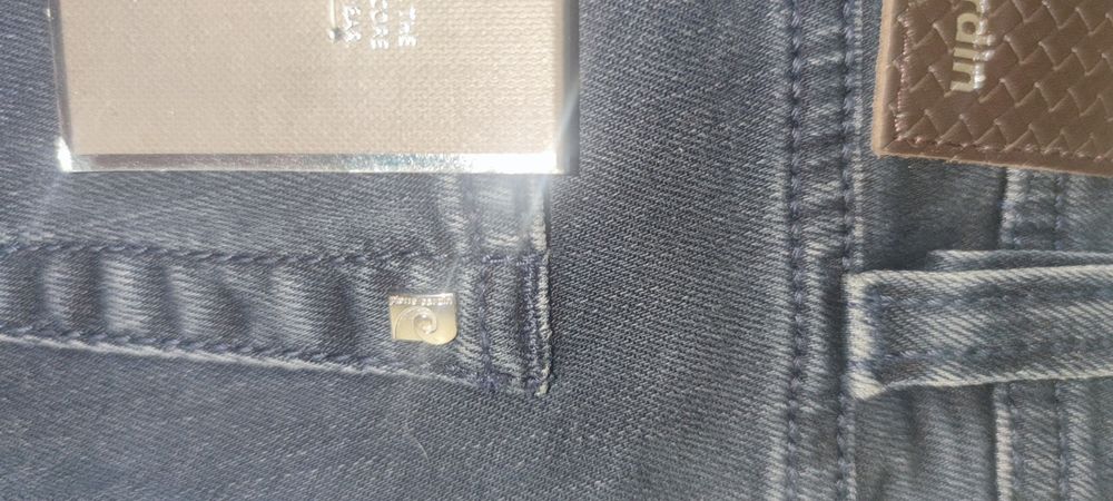 Нови мъжки дънки  Pierre Cardin W34/L32