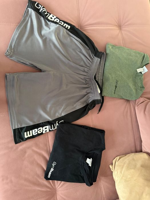 Set 2 Tricouri GymBeam+Pantaloni Scurti Fitness