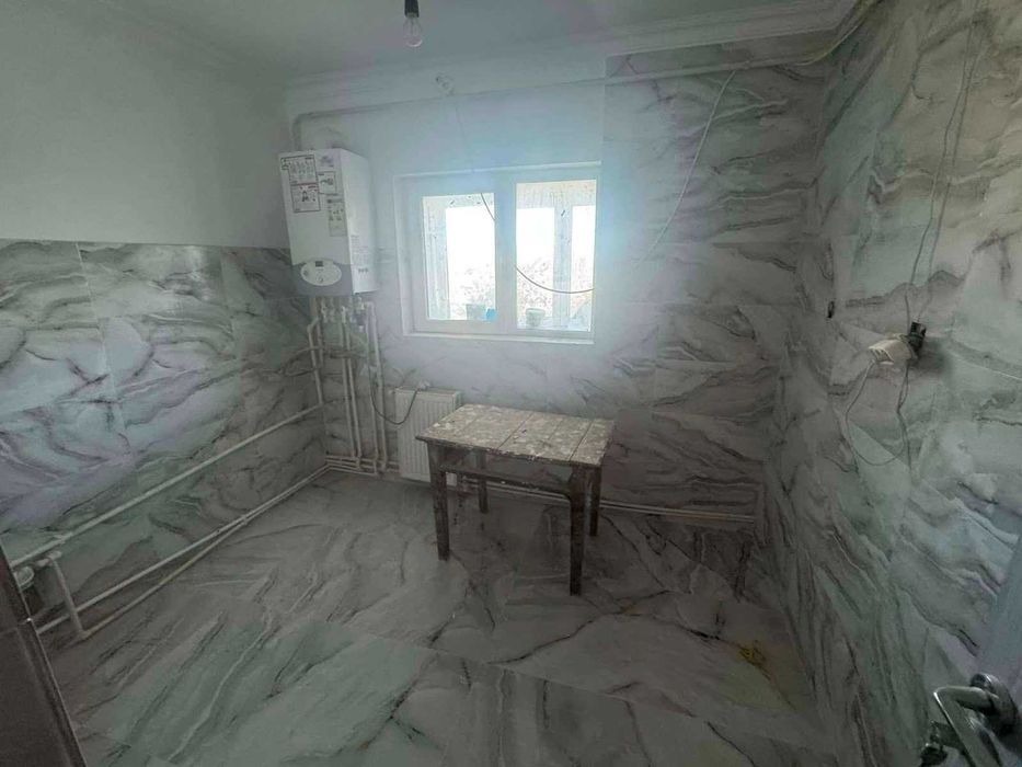 De vânzare apartament cu 3 camere