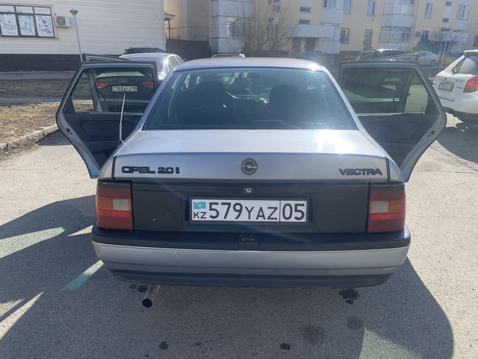 Продам Опель вектра а