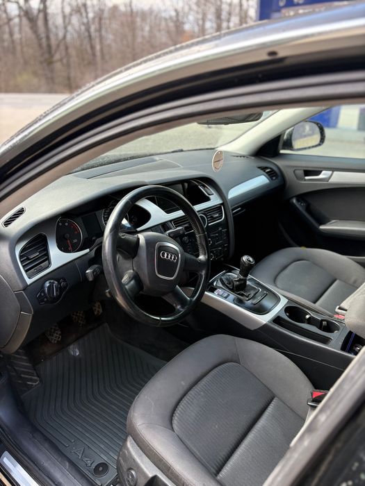 Vând/schimb Audi A4 B8