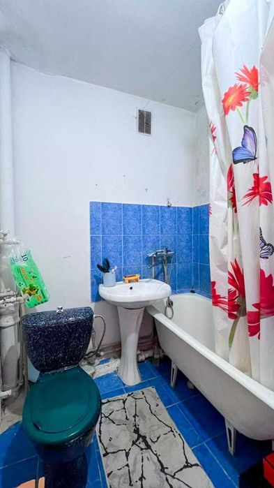 продам 1 ком Айым