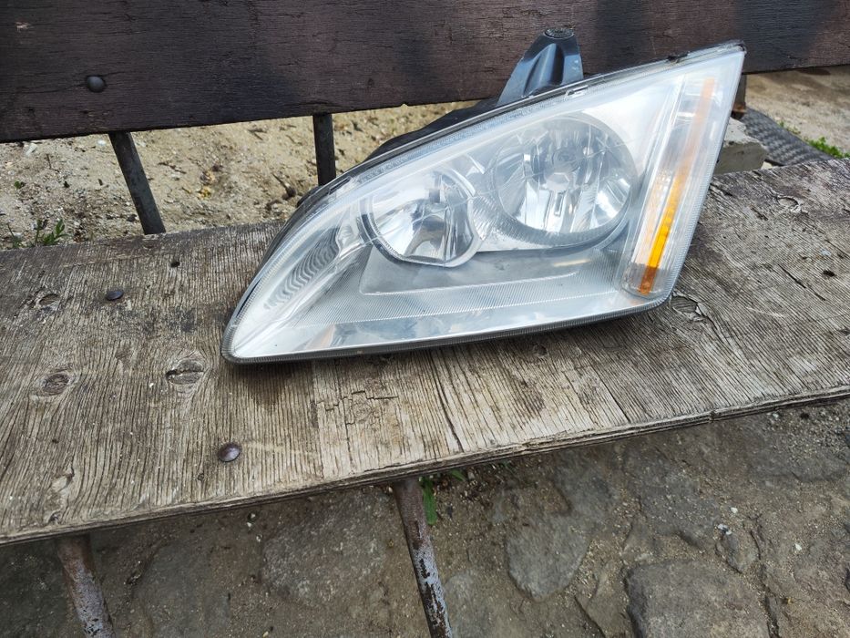 Ляв фар за Форд Фокус ford focus МК 2