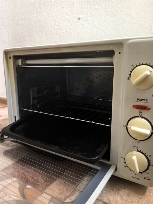 Продам электрическую печь за 7000тг.