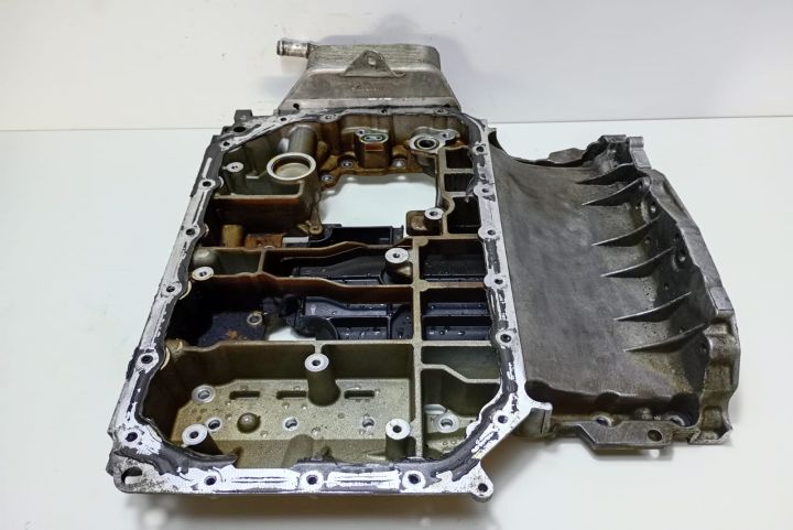 Baie ulei 3.2 fsi 06E103603P Volkswagen VW Touareg generatia 1 7L (fa