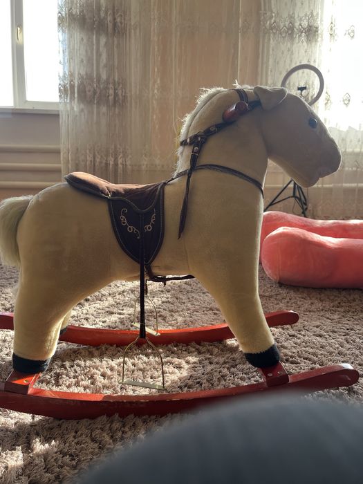 Лошадка качалка.