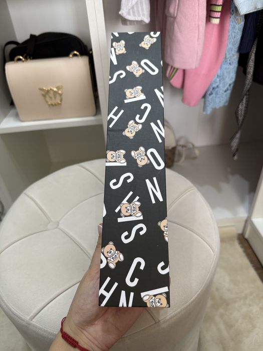 Оригинален чадър Moschino