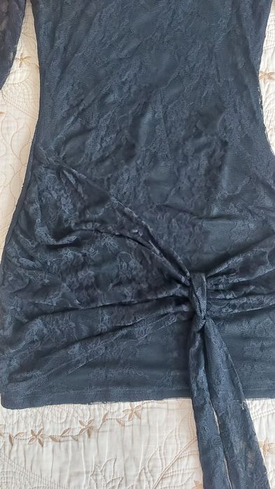 Черна дантелена рокля