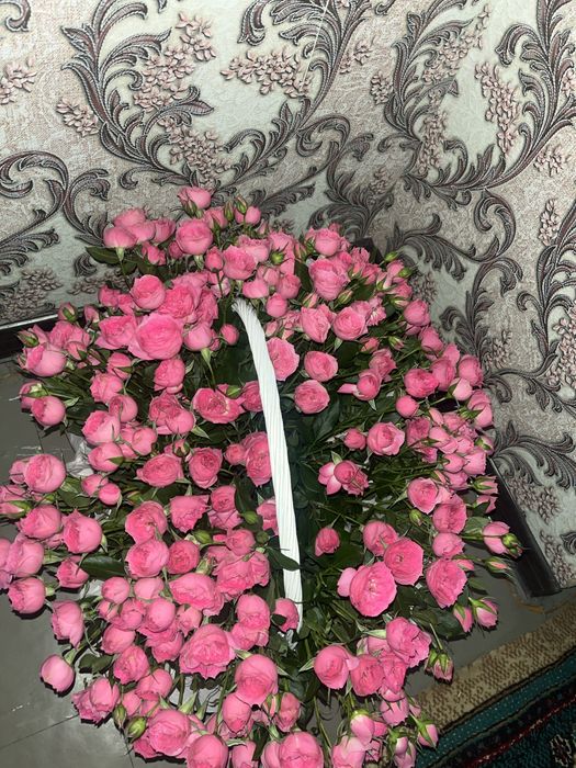 Букет из свежих спрей роз