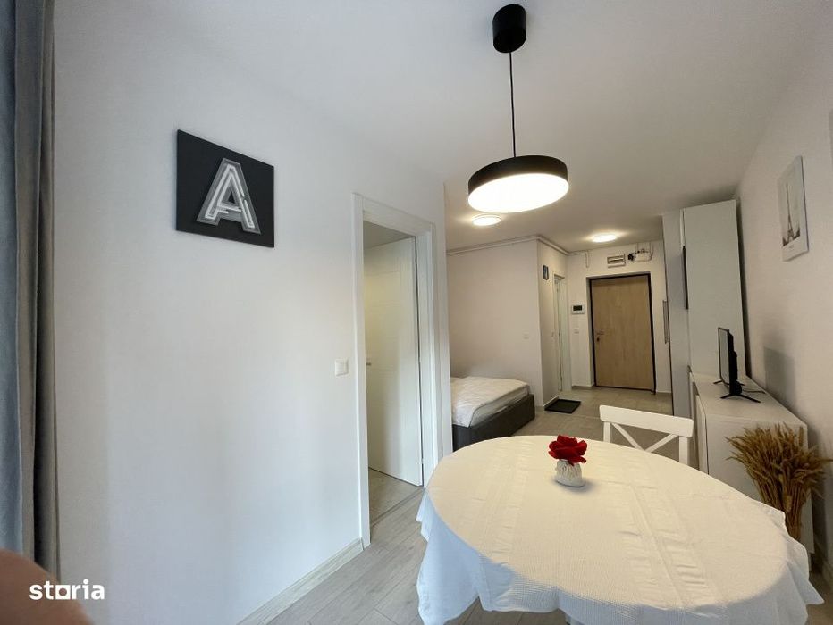 Garsoniera, 30mp, 9mp terasa, cetrala proprie, metrou, Hils Brauner