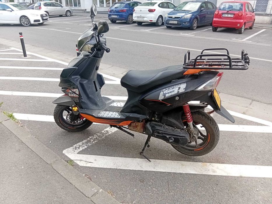 Scuter  2 timpi stare buna