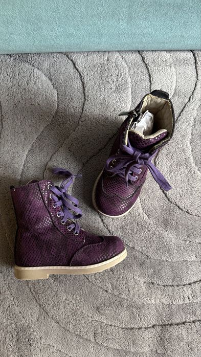 Сапожки для девочки как новые