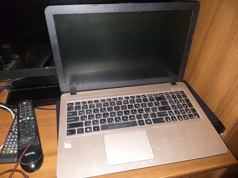 Ноутбук Asus AMD Radeon