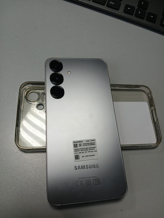 Продам самсунг S25+ 256гб/12гб
