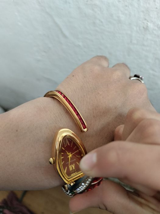 Новый сағат сатылады