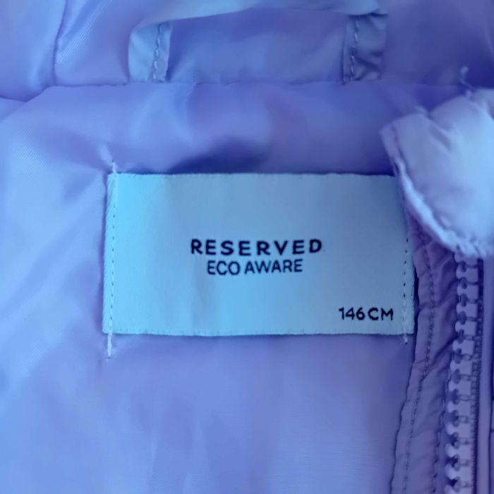 Яке за момиче Reserved