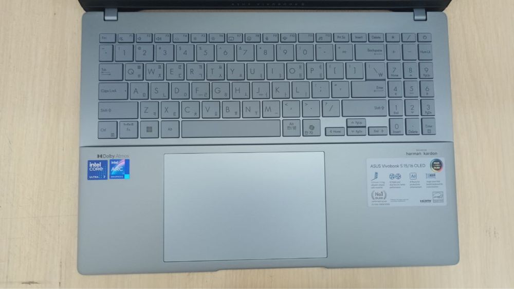 Срочно ! Asus Oled 4k Ultra 7 15th Arc graphics Dasturlash it trading