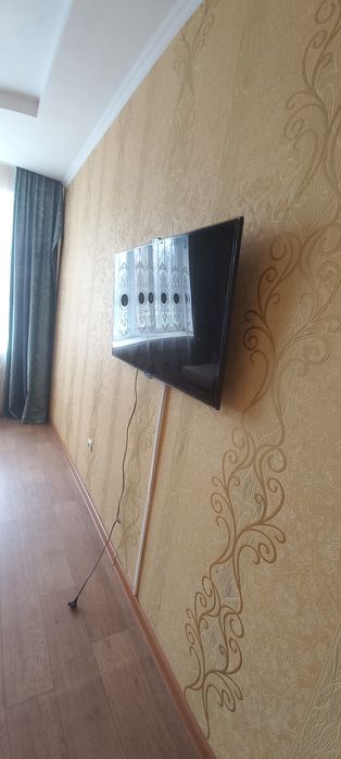 Продам телевизор Самсунг диагональ 105 см