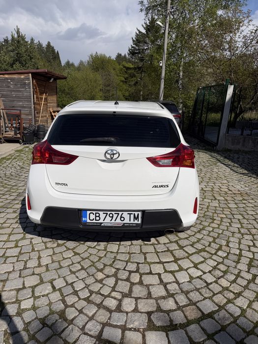 Toyota Auris 2.0 D4D 124 к. с.