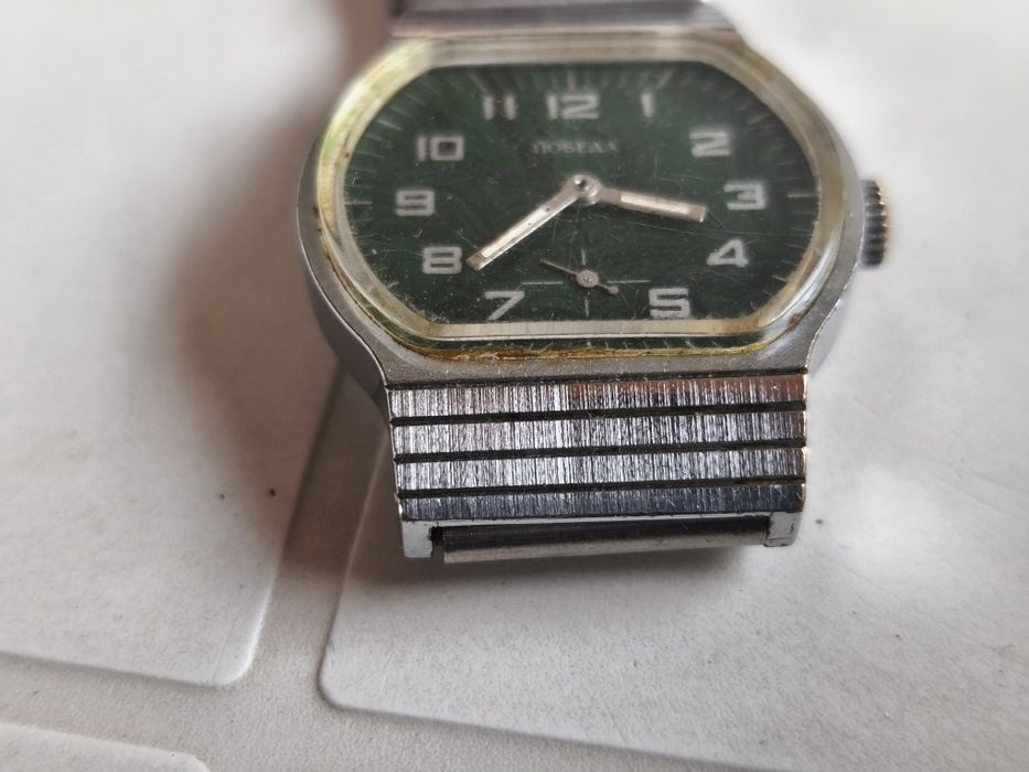 Механичен часовник Победа / зелен циферблат