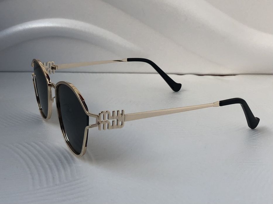 Модерни дамски слънчеви очила