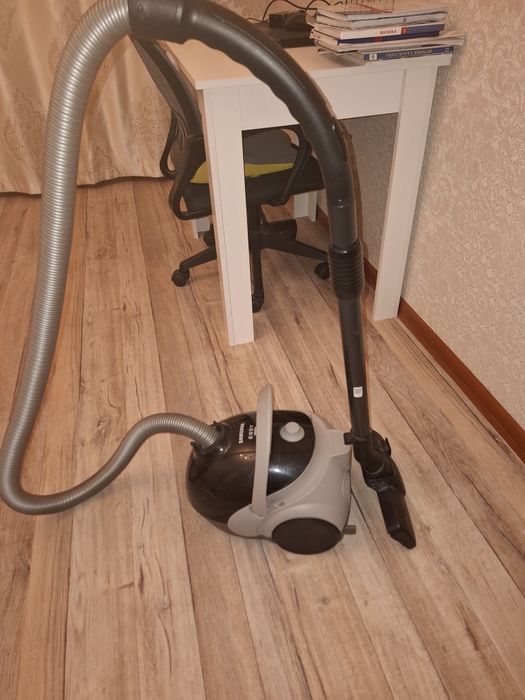 Продам пылесос в рабочем срстоянии
