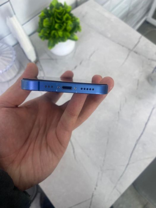 IPhone 13 83акб Экран меняный