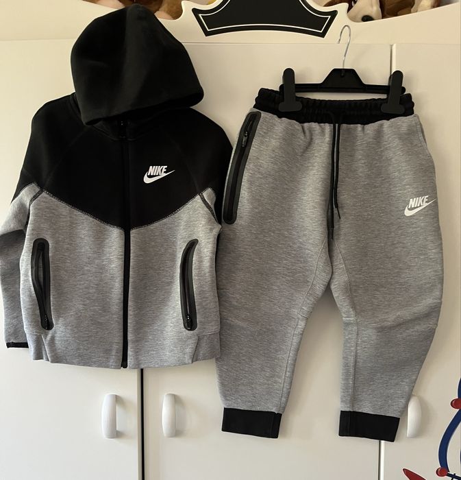 Trening Nike tech baiat