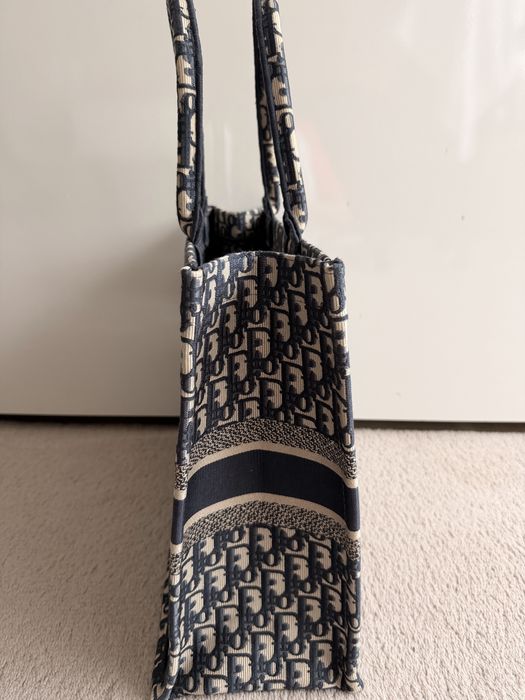 Dior book tote medium