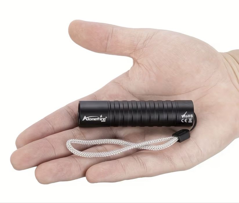 Ултравиолетов фенер за проверка на пари