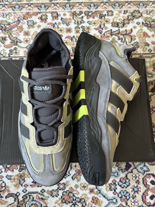 Кроссовки Adidas
