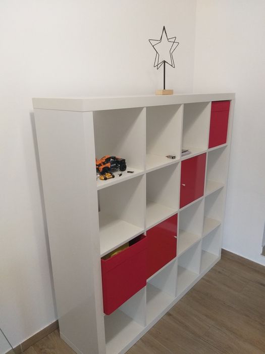 Etajera cub ikea Kallax 147x147 cm