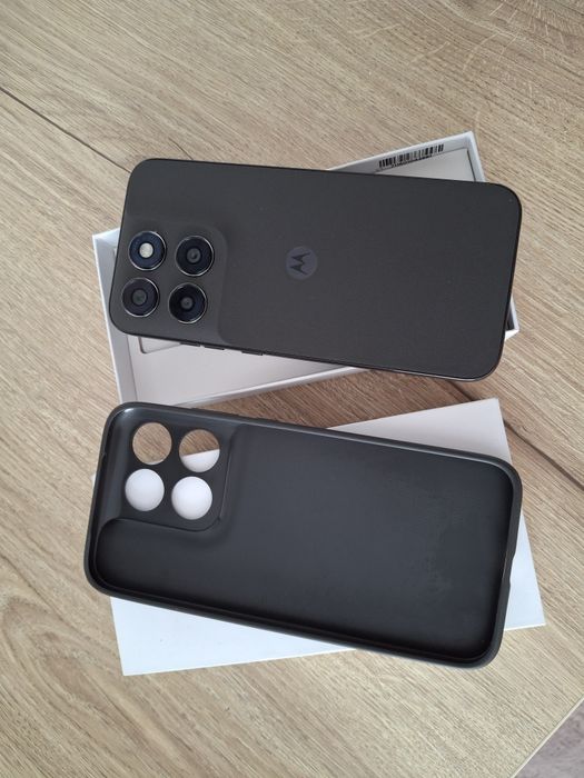 Telefon Motorola G77