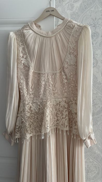 Платье вечернее