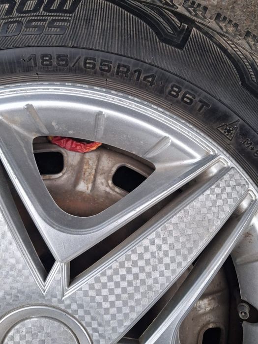 Продам зимнию резину