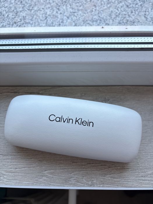 Слънчеви Очила Calvin Klein