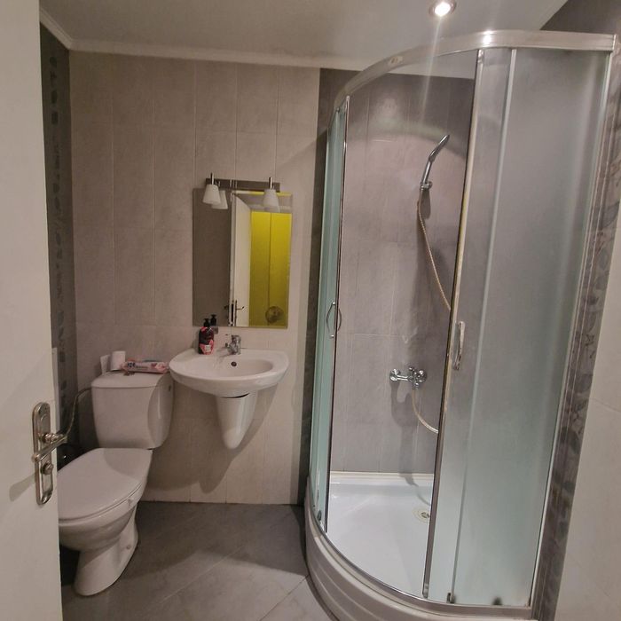 Дава се под наем Четиристаен апартамент в София, Малинова долина - 140 кв.м за 900 € - Снимка #7