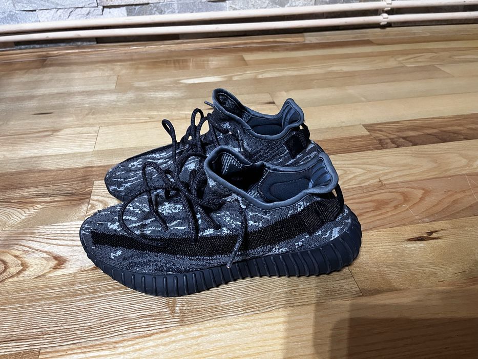 Yeezy 350 dark salt