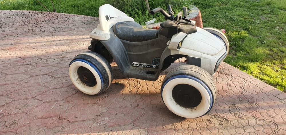 Bolalar mashinasi sotiladi 40 kg gacha kotaradi