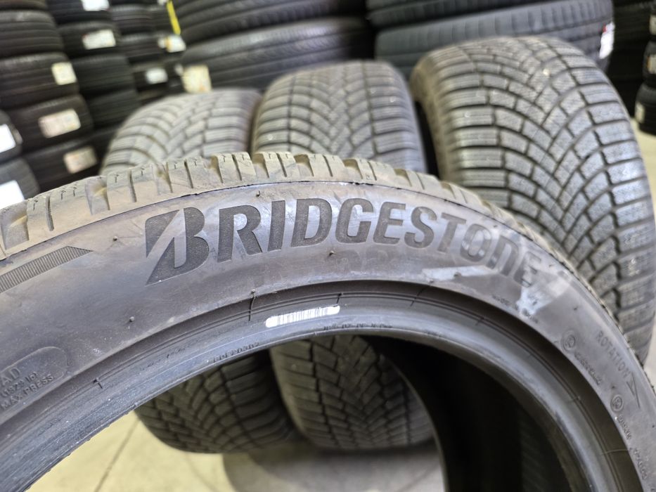 235/50/19 BRIDGESTONE 4бр