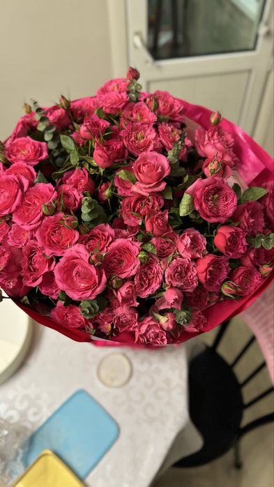 Цветы кустовые розы