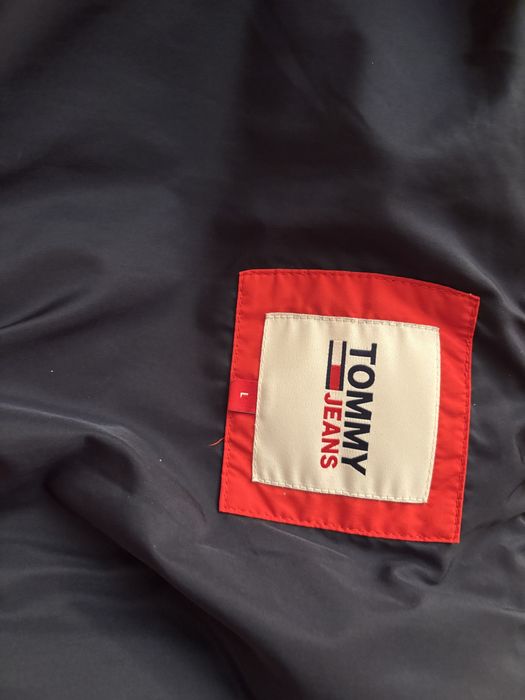 Geacă de iarnă roșie Tommy Jeans - Mărimea L
